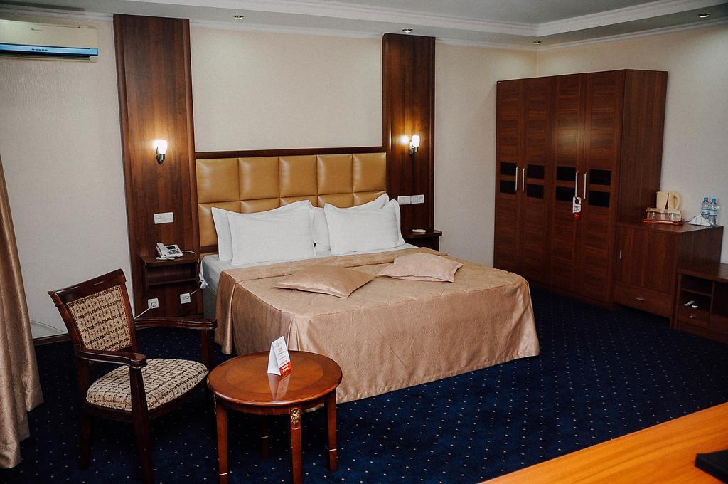 Dostyk Hotel Shymkent Eksteriør billede