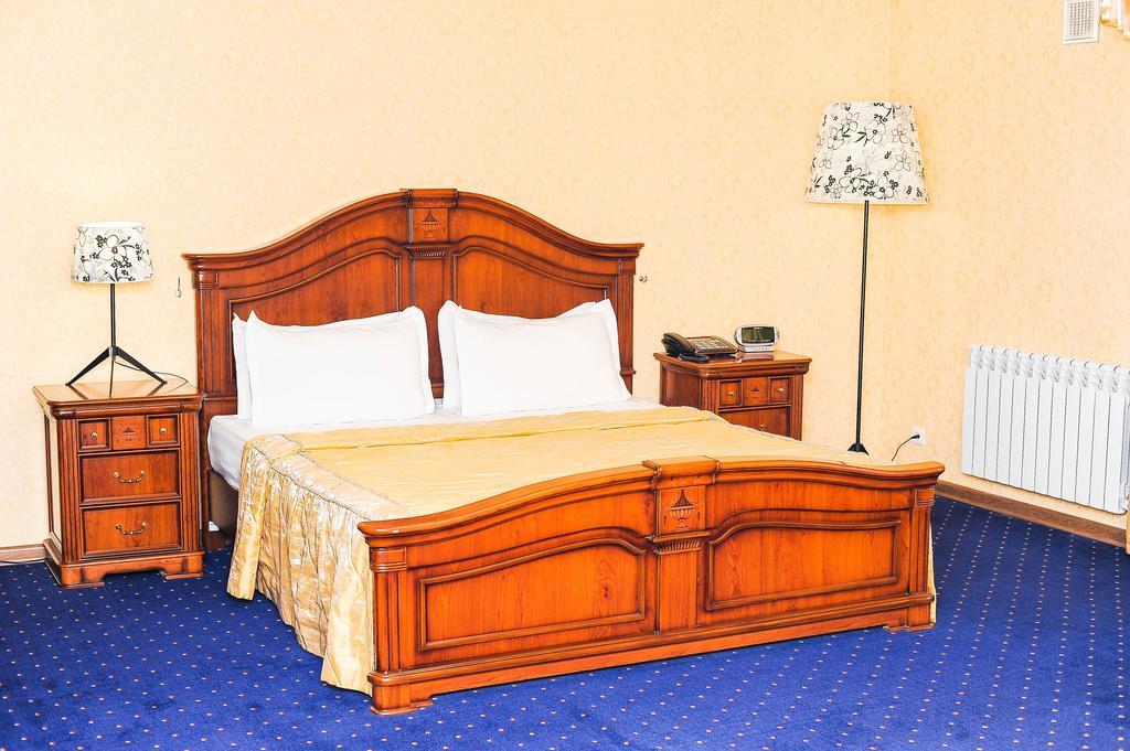 Dostyk Hotel Shymkent Eksteriør billede