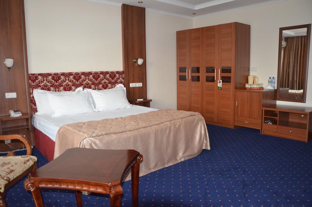Dostyk Hotel Shymkent Eksteriør billede