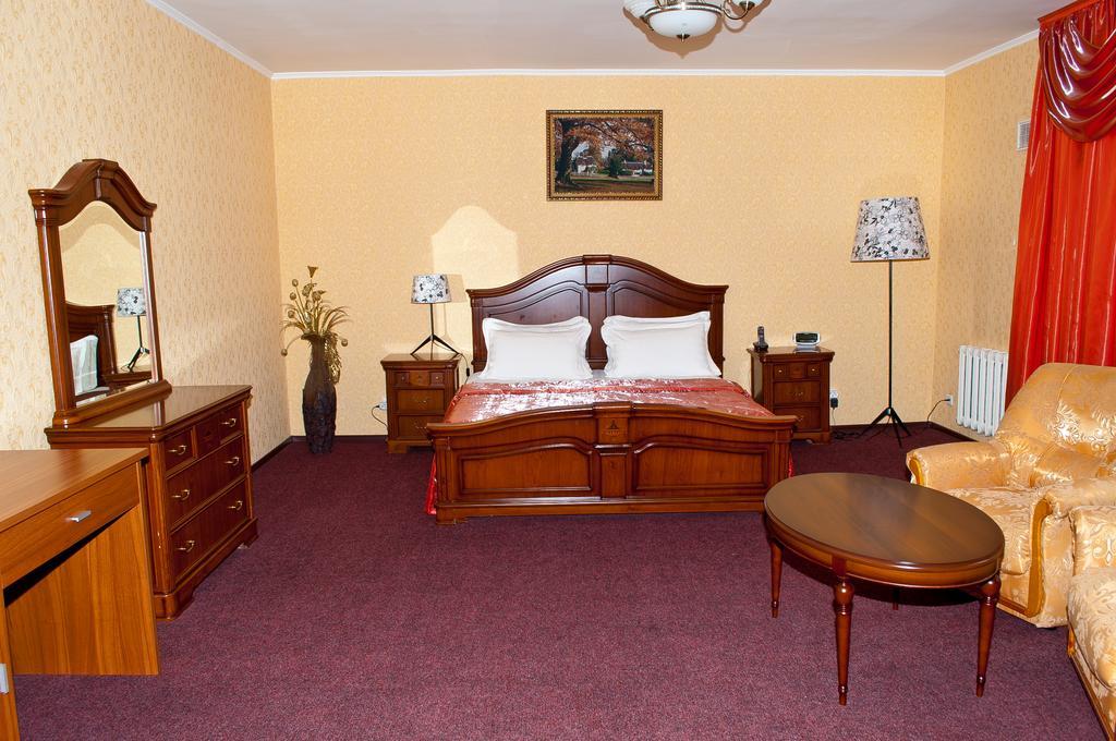 Dostyk Hotel Shymkent Eksteriør billede