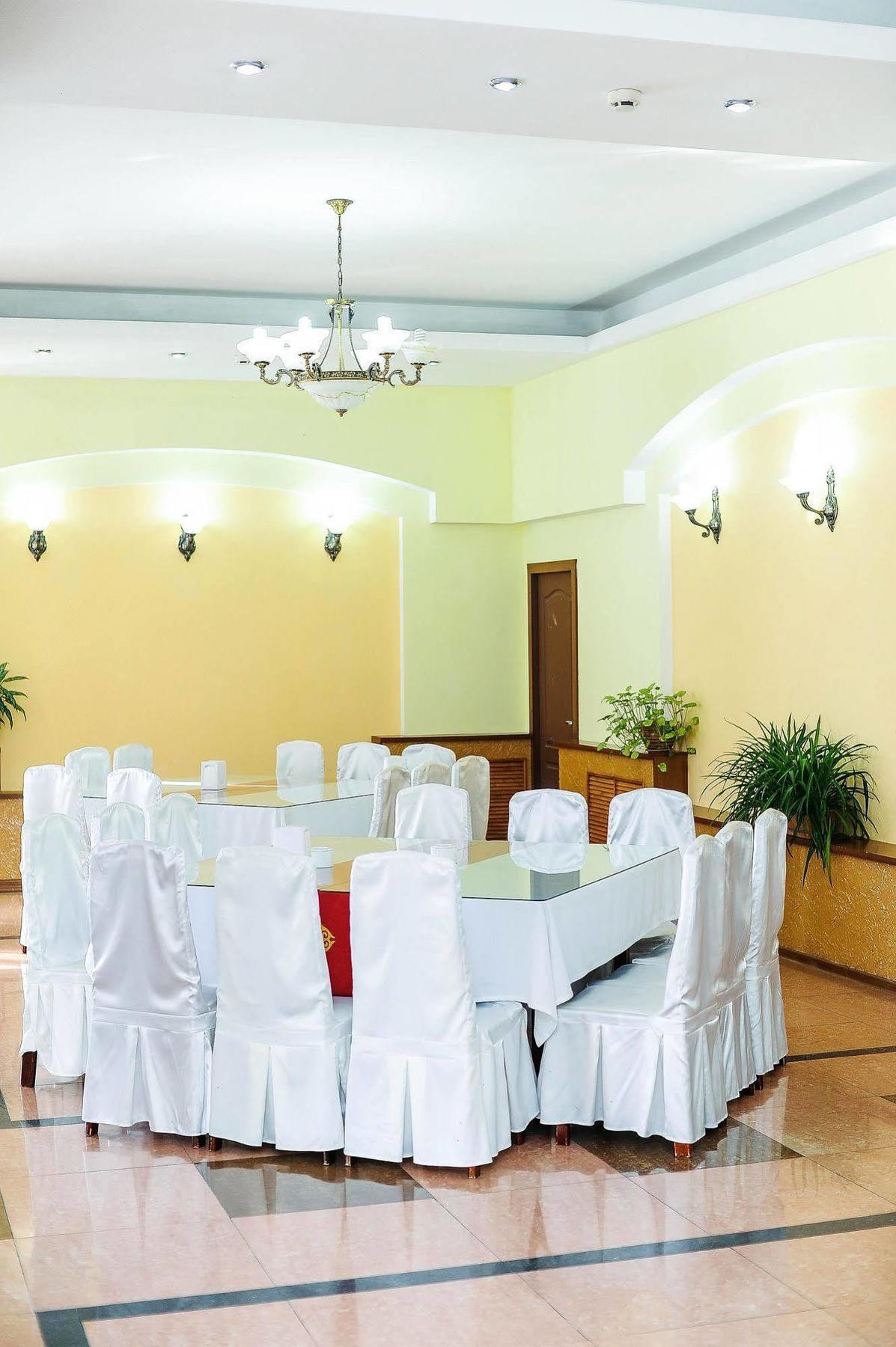Dostyk Hotel Shymkent Eksteriør billede