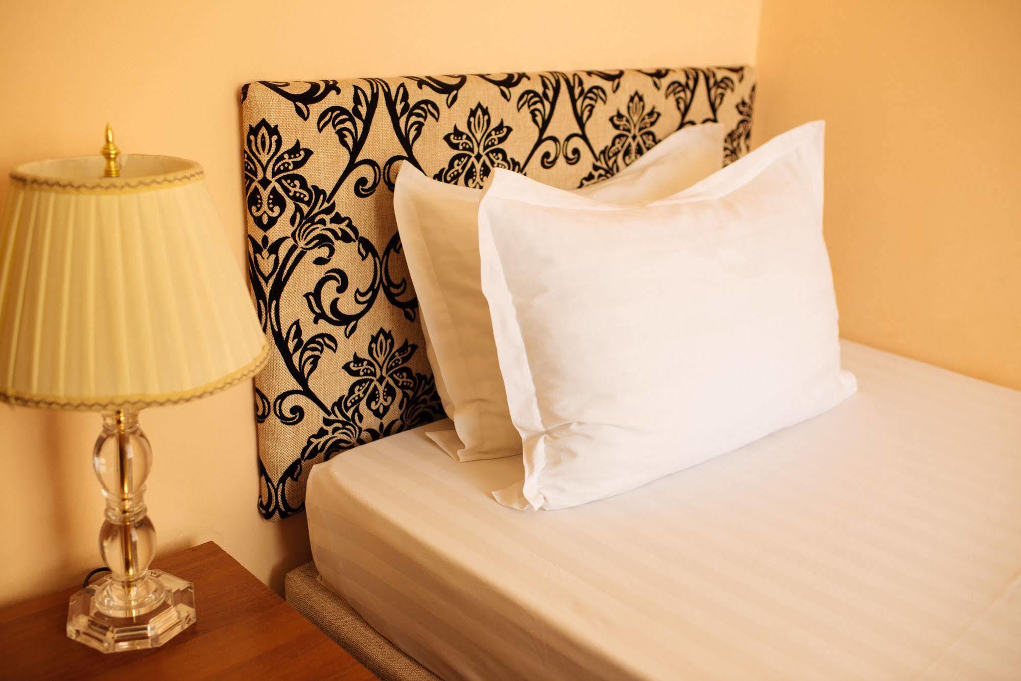 Dostyk Hotel Shymkent Eksteriør billede