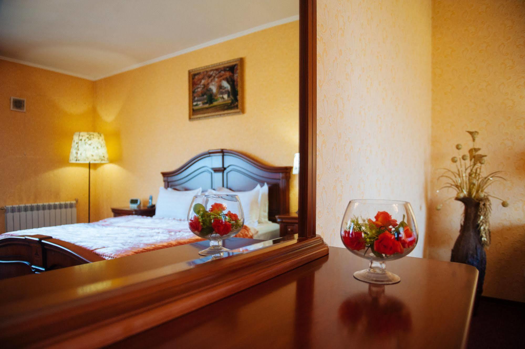 Dostyk Hotel Shymkent Eksteriør billede